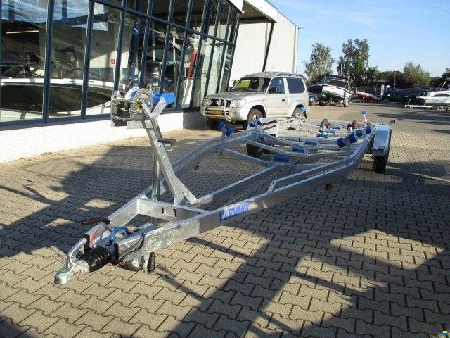 3500 kg
