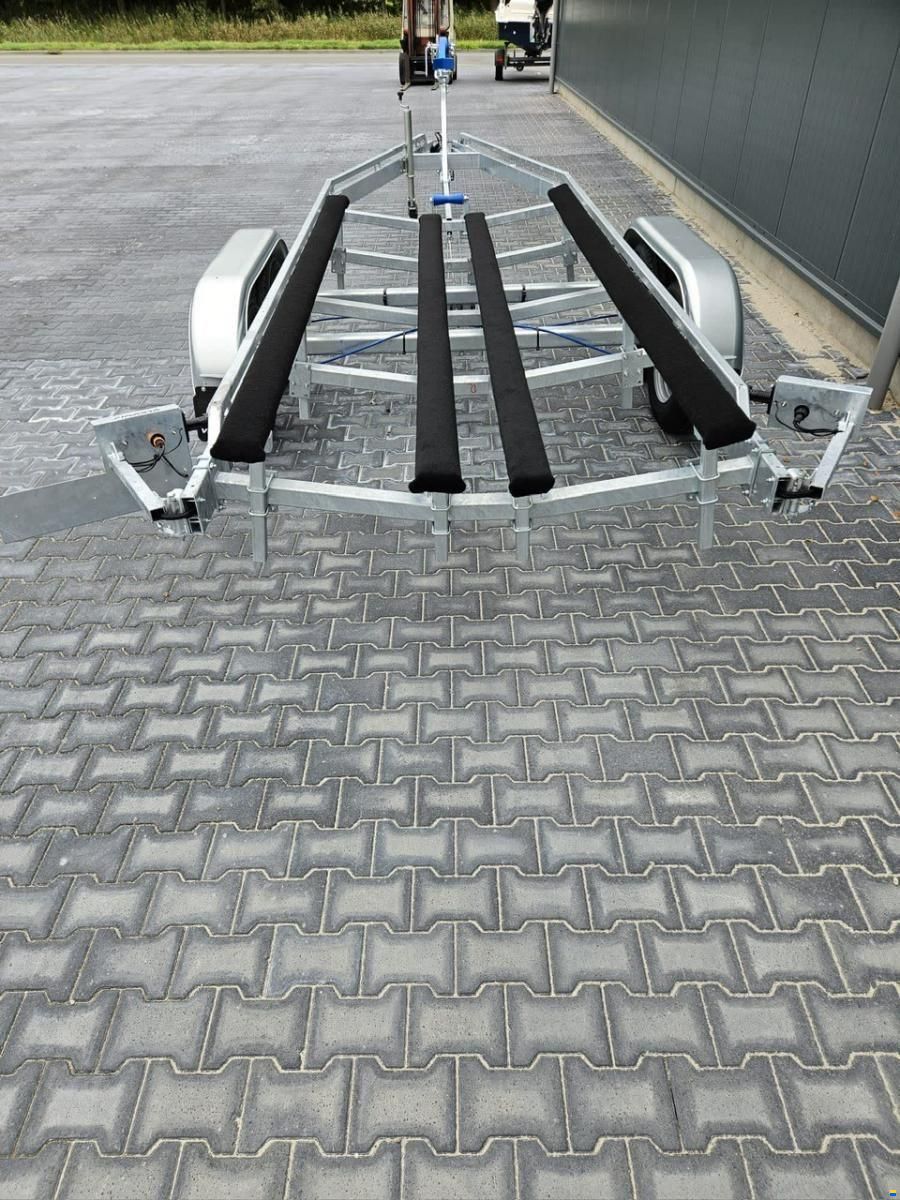 F 2700 kg. Balken trailer met Wegklapbar