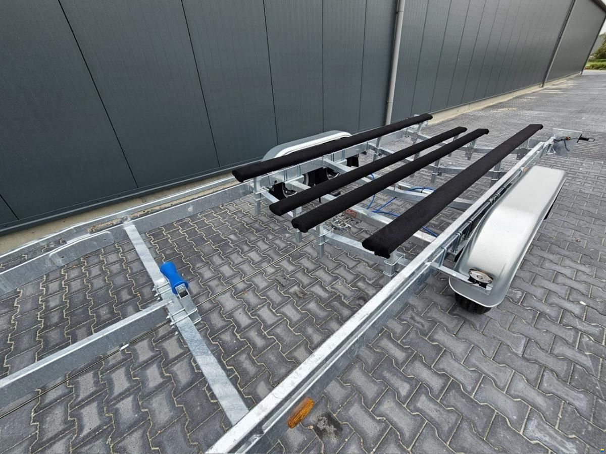 F 2700 kg. Balken trailer met Wegklapbar