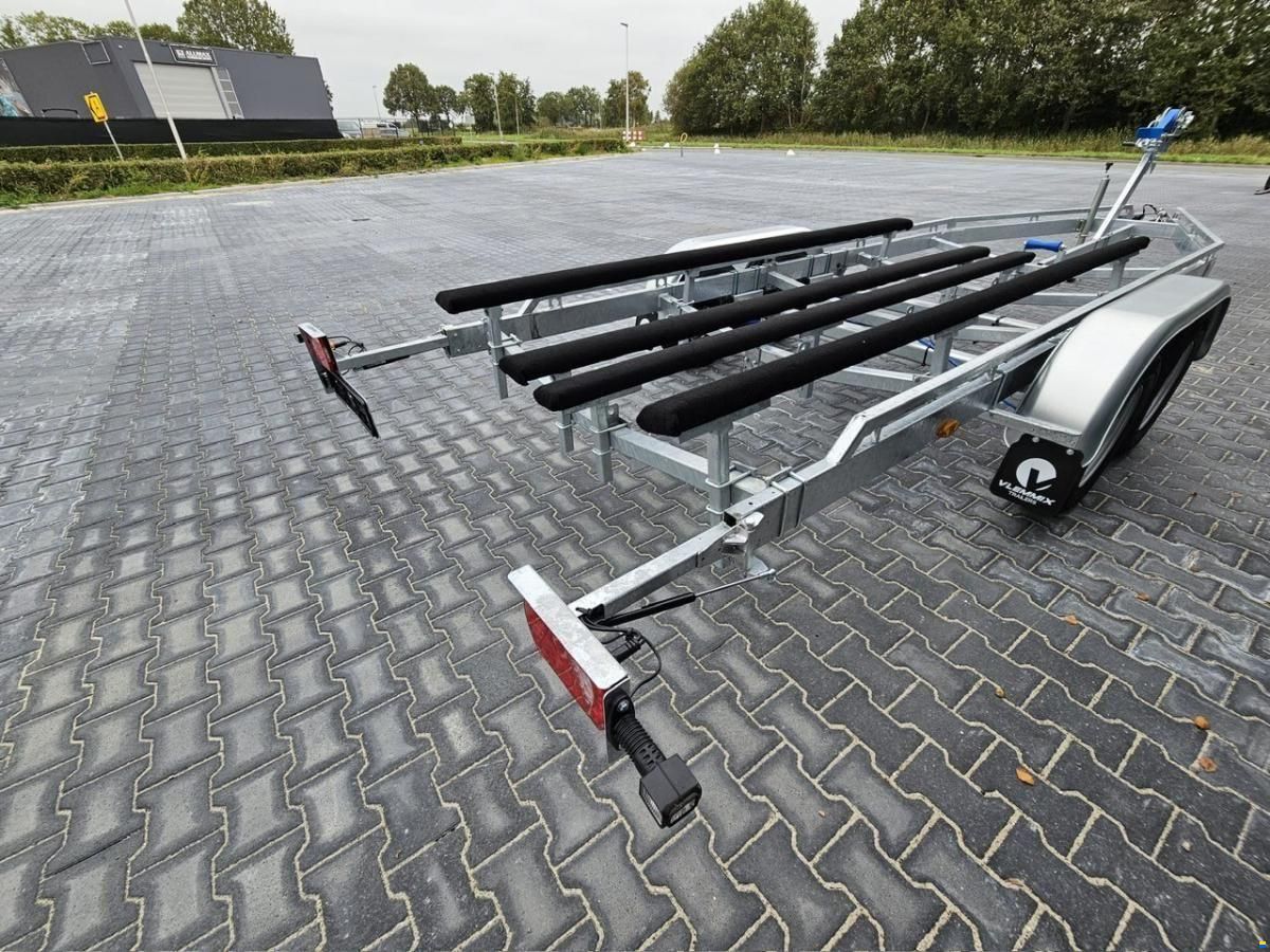 F 2700 kg. Balken trailer met Wegklapbar