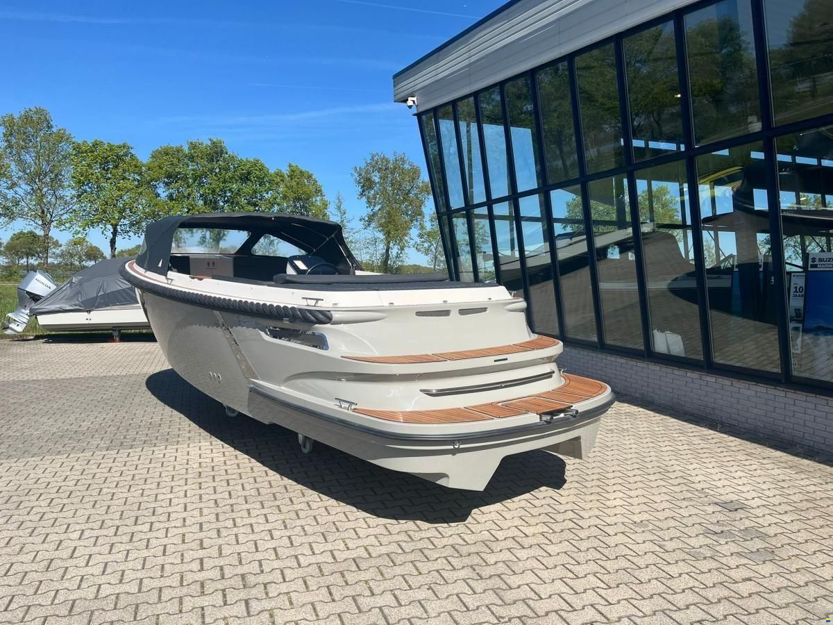 Oud Huijzer 740 Tender