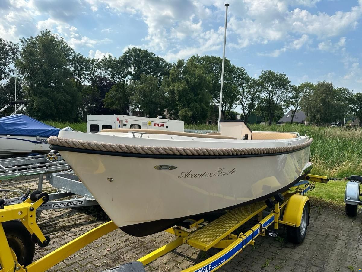 Lago Amore 595 Tender