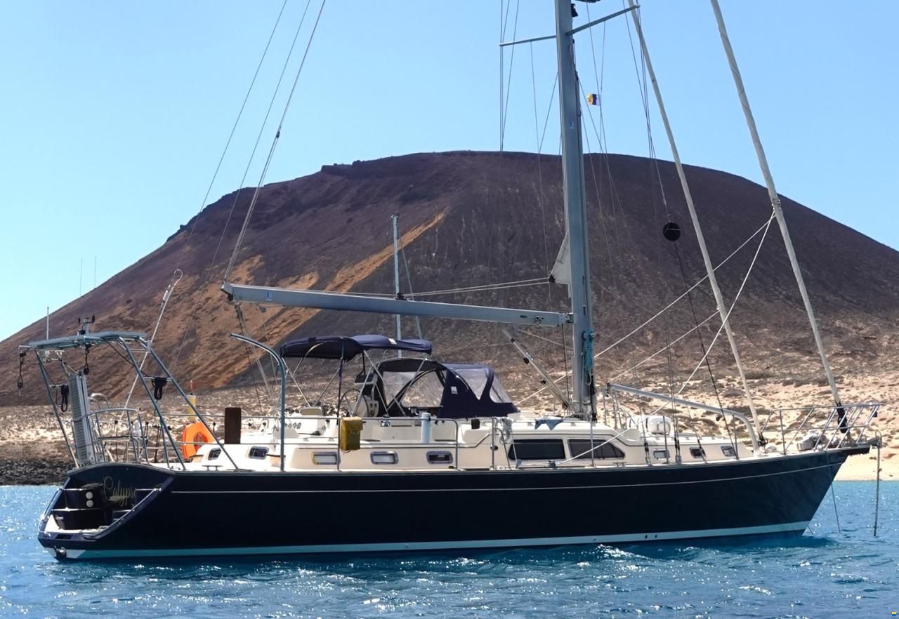 Island Packet 485