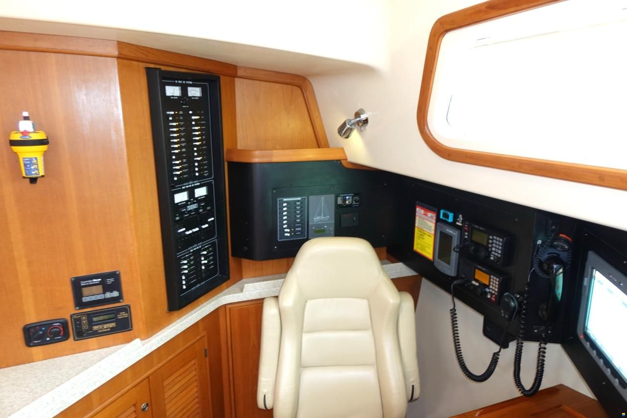 Island Packet 485