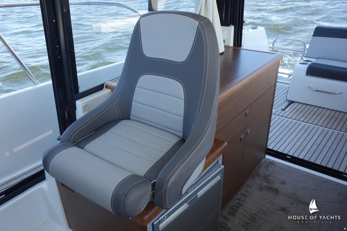 Jeanneau Merry Fisher 895