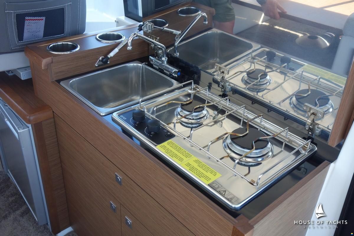 Jeanneau Merry Fisher 895