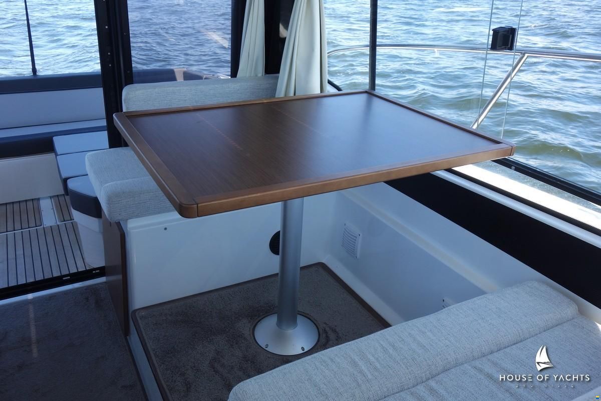 Jeanneau Merry Fisher 895