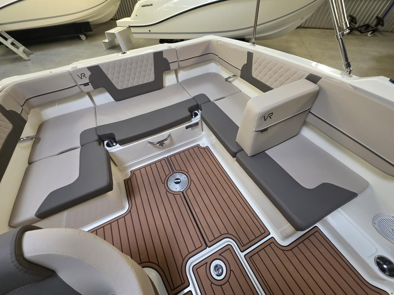 Bayliner VR4 Outboard