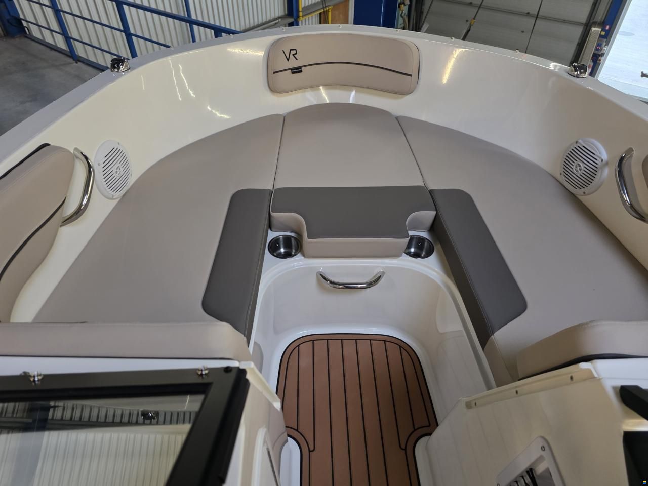 Bayliner VR4 Outboard