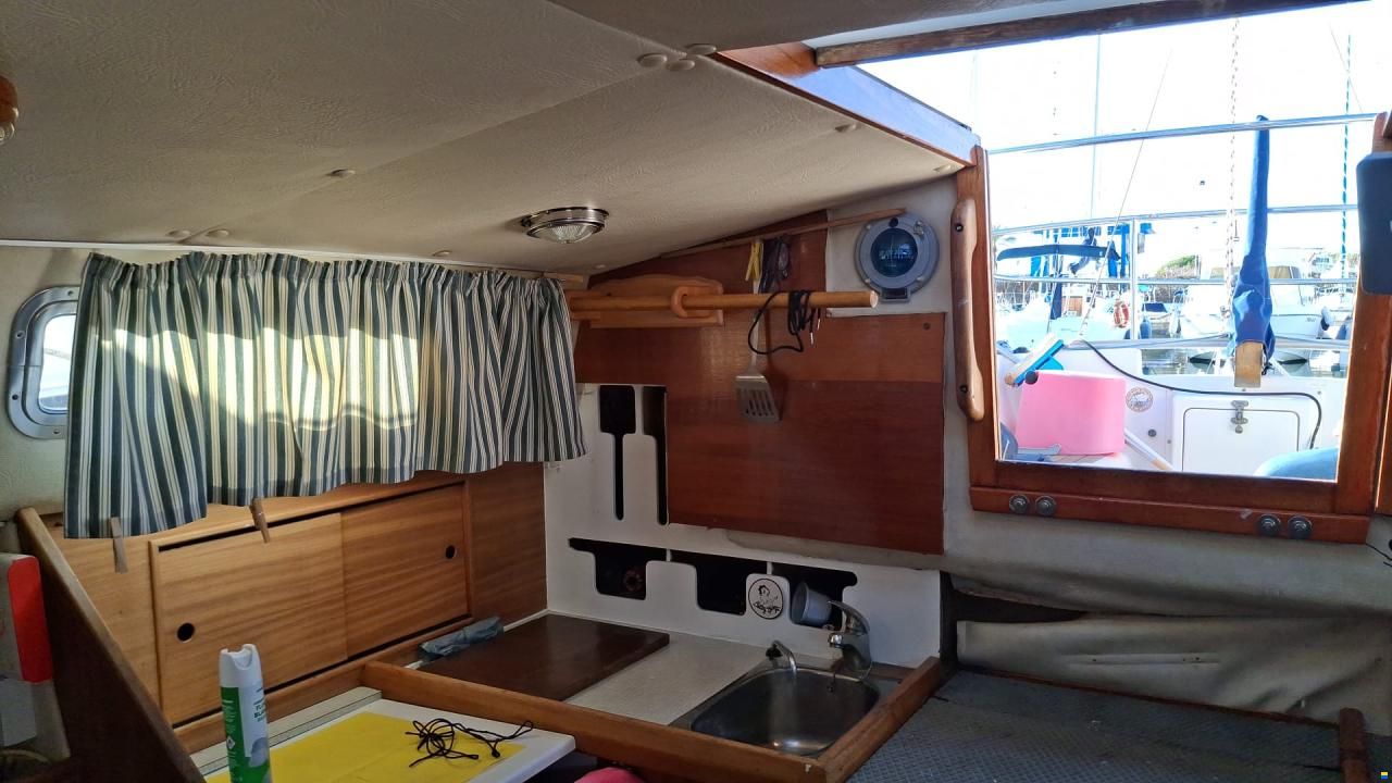 Westerly 880