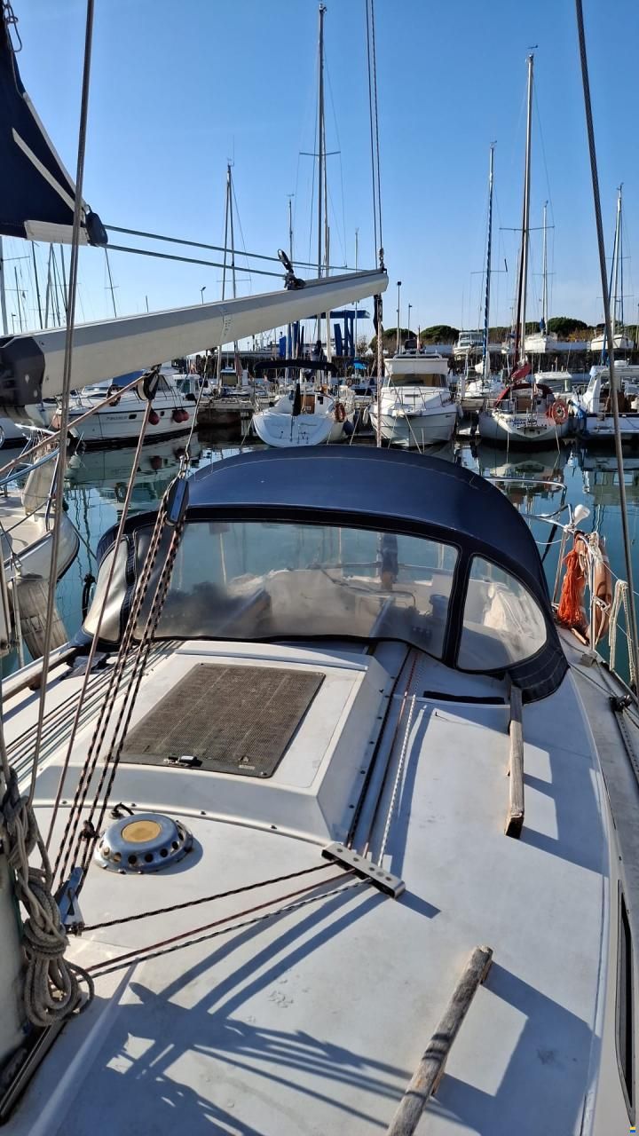 Westerly 880