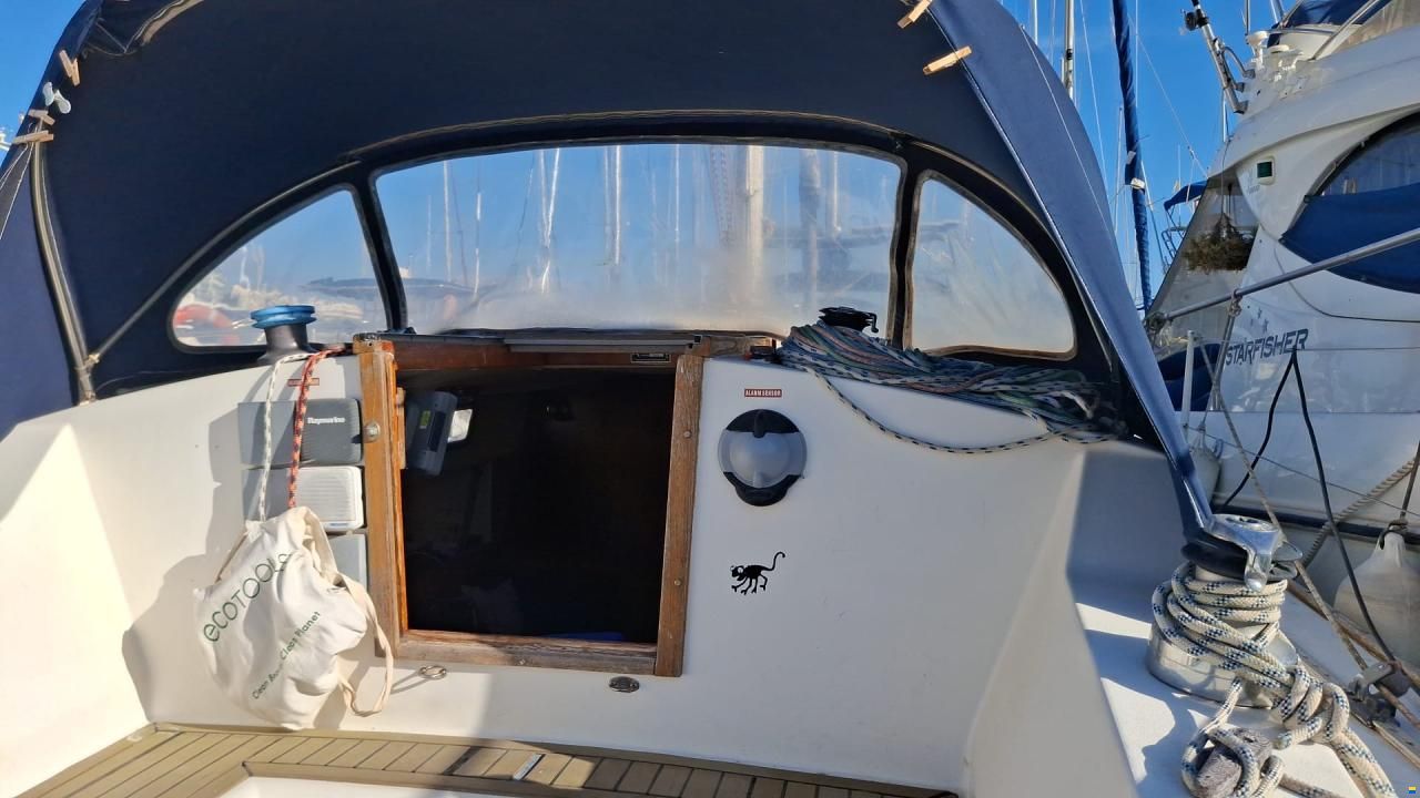 Westerly 880