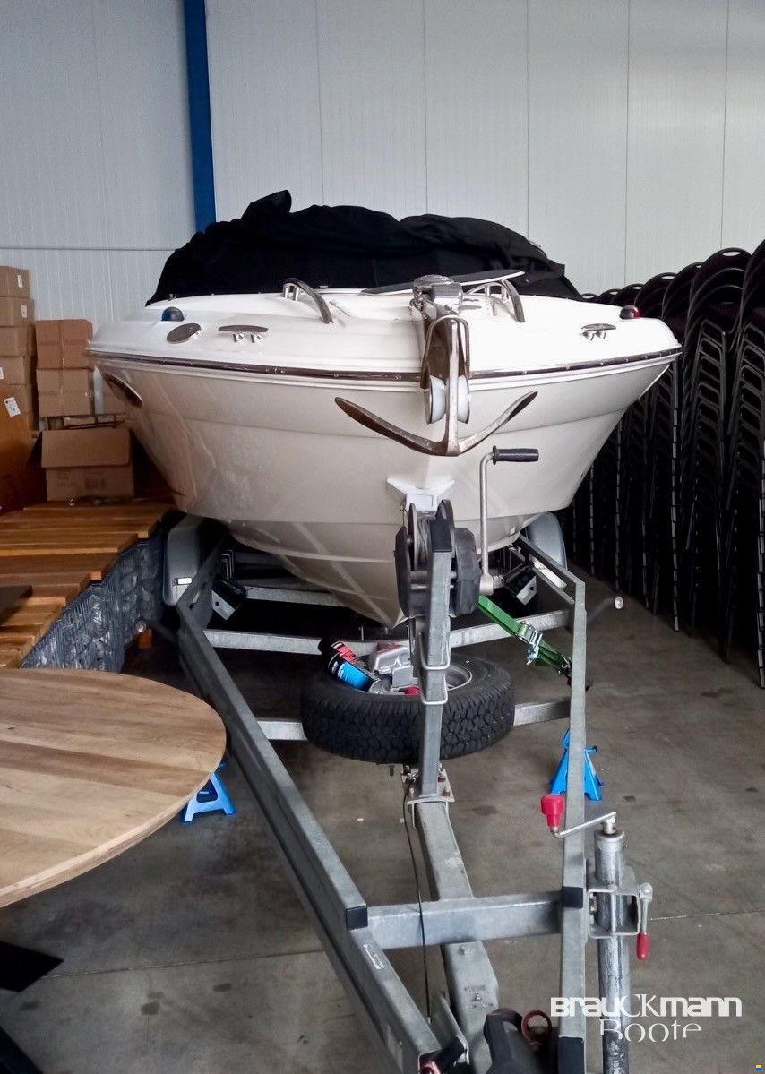 Sea Ray 240 SSE Sunsport