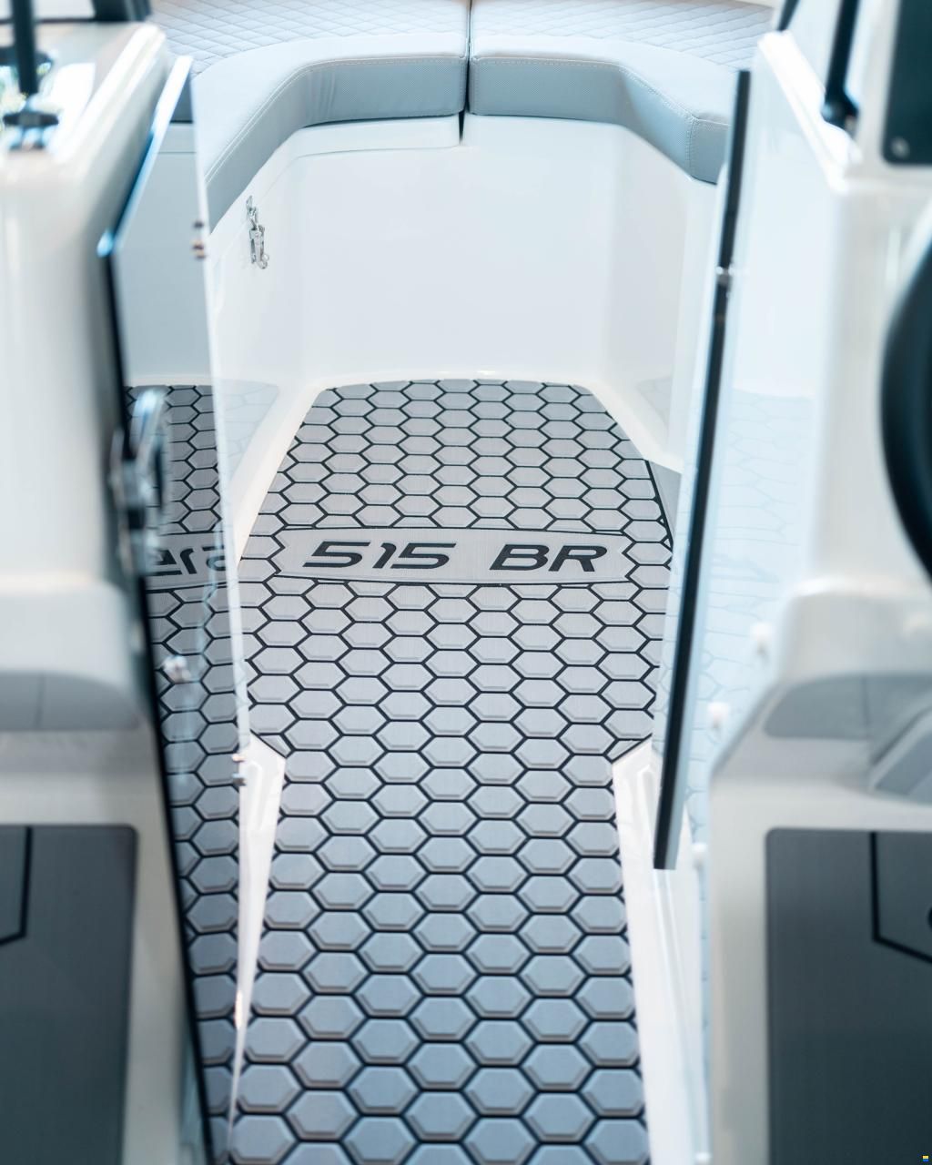 Coaster 515 Bow Rider