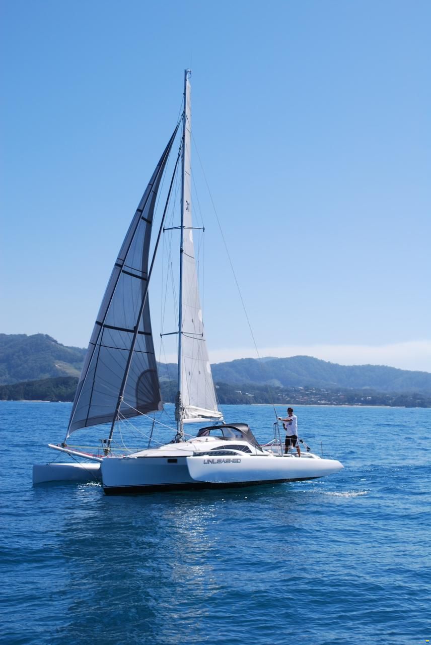 Farrier TRIMARAN F32RX