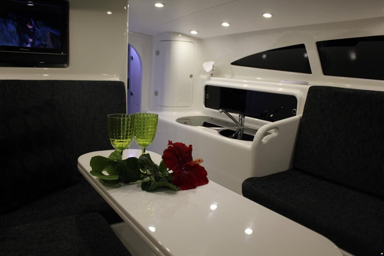 Farrier TRIMARAN F32RX