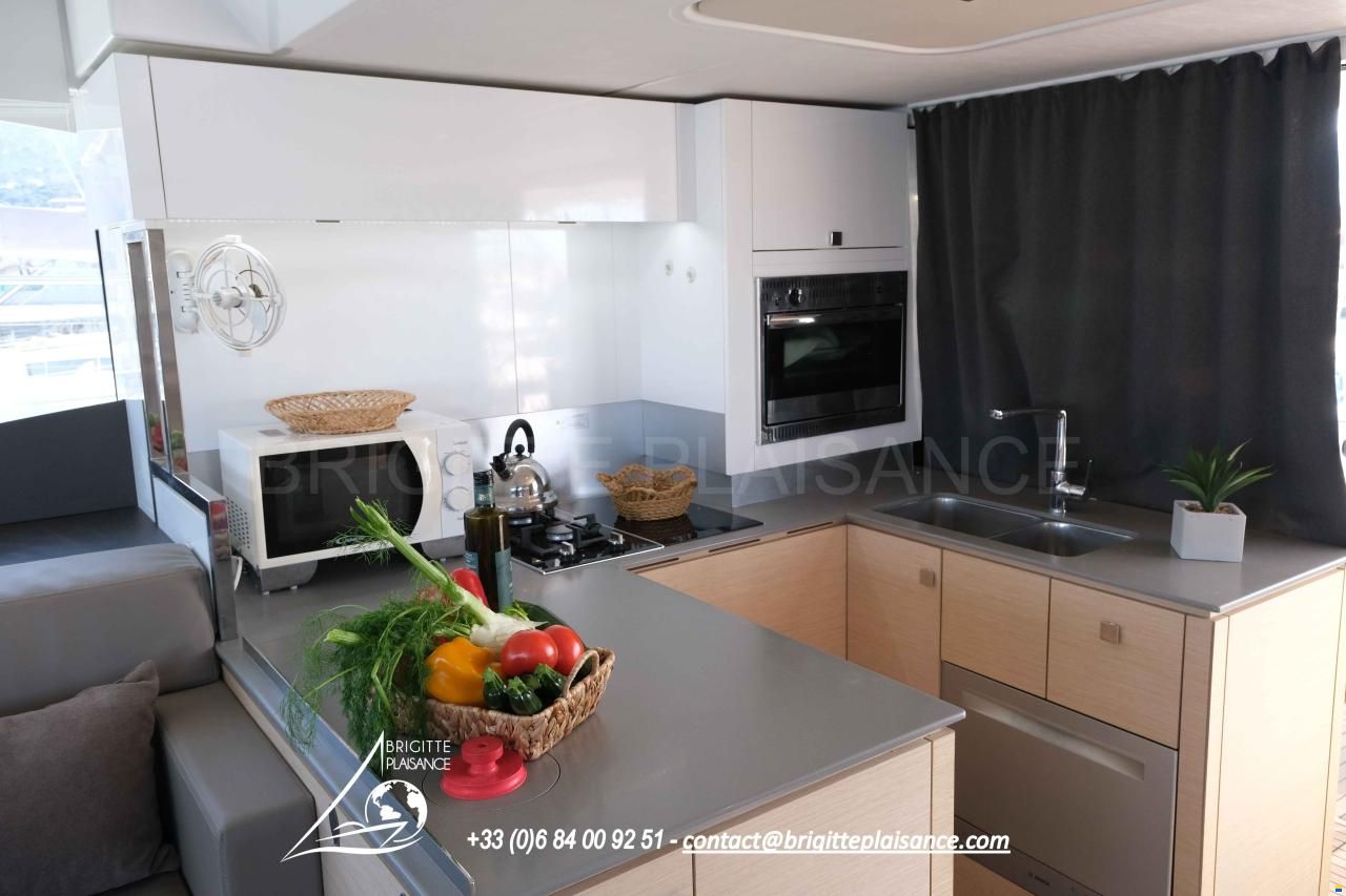 Fountaine Pajot MY 44