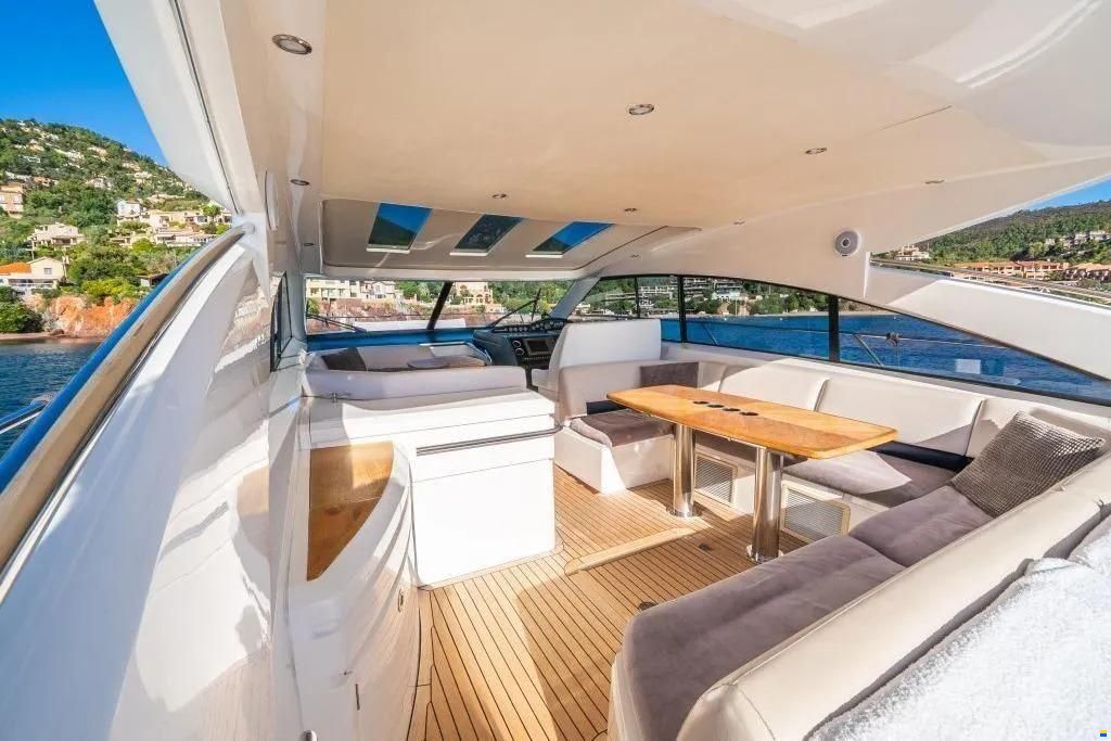 Princess V53