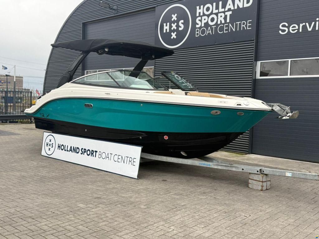 Sea Ray SLX 260