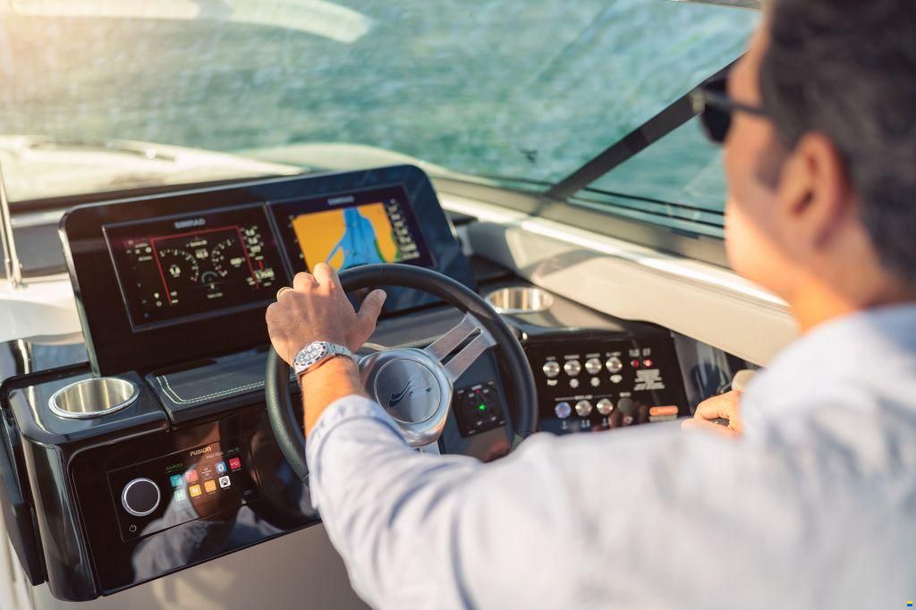 Sea Ray SLX 260