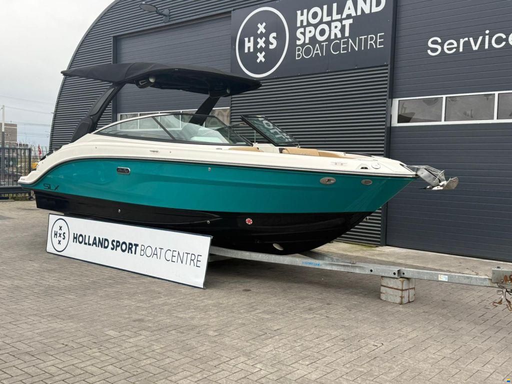 Sea Ray SLX 260