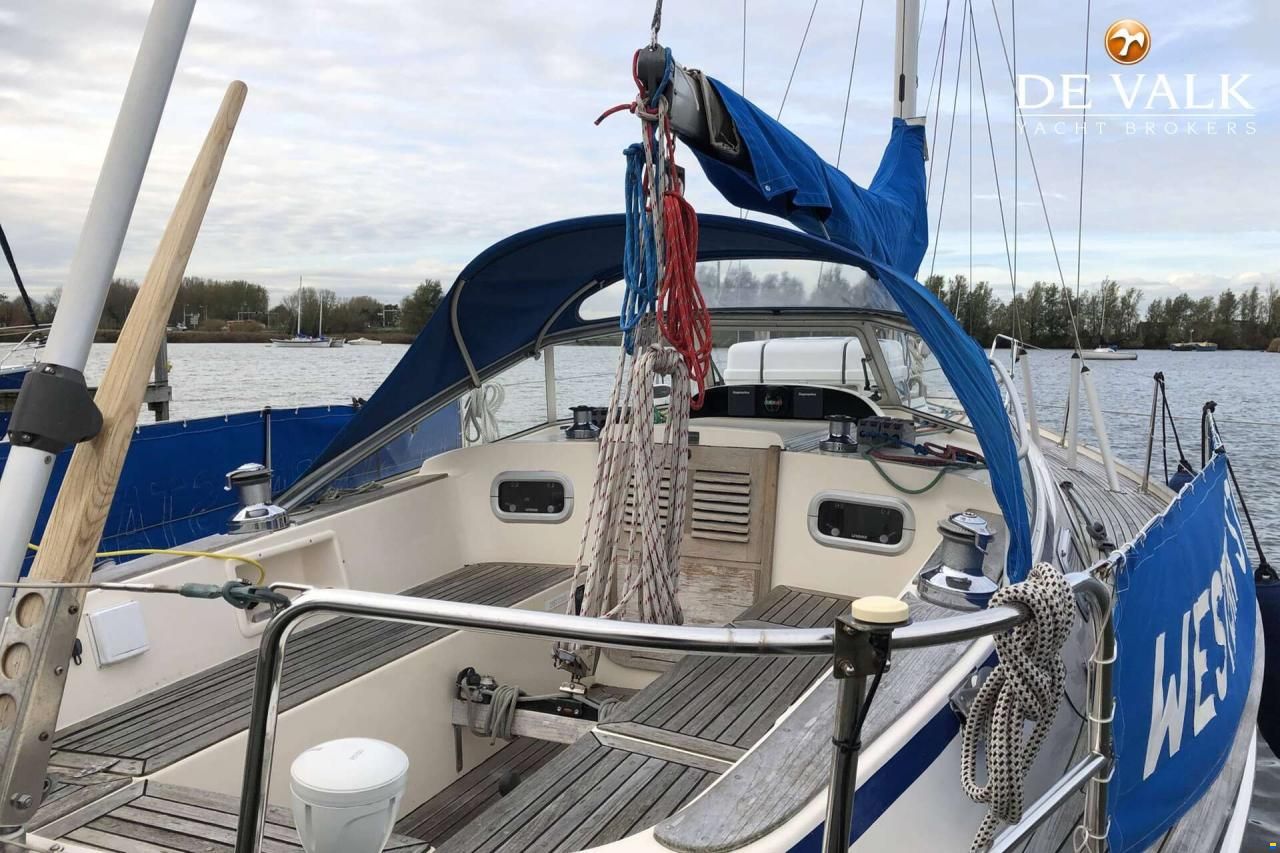 Hallberg-Rassy 34