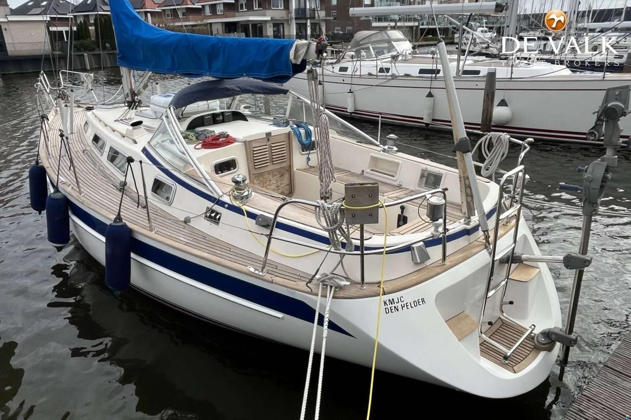 Hallberg-Rassy 34