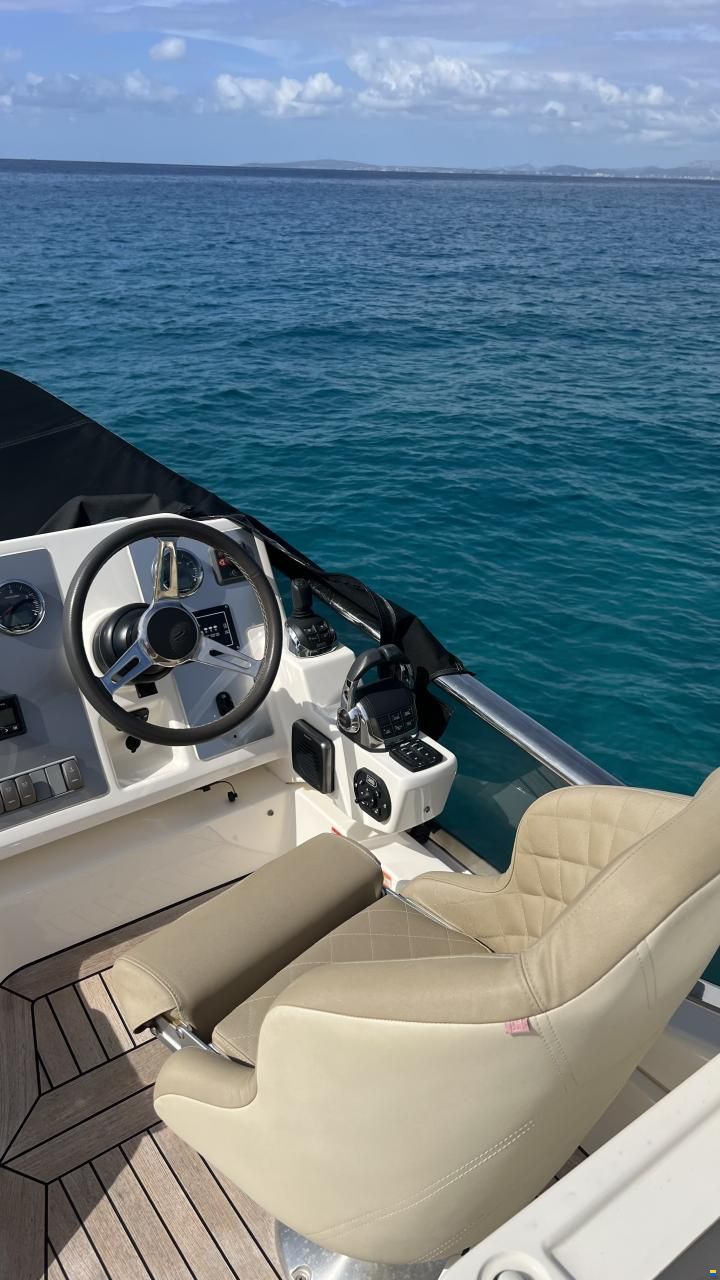 Absolute Fly 52