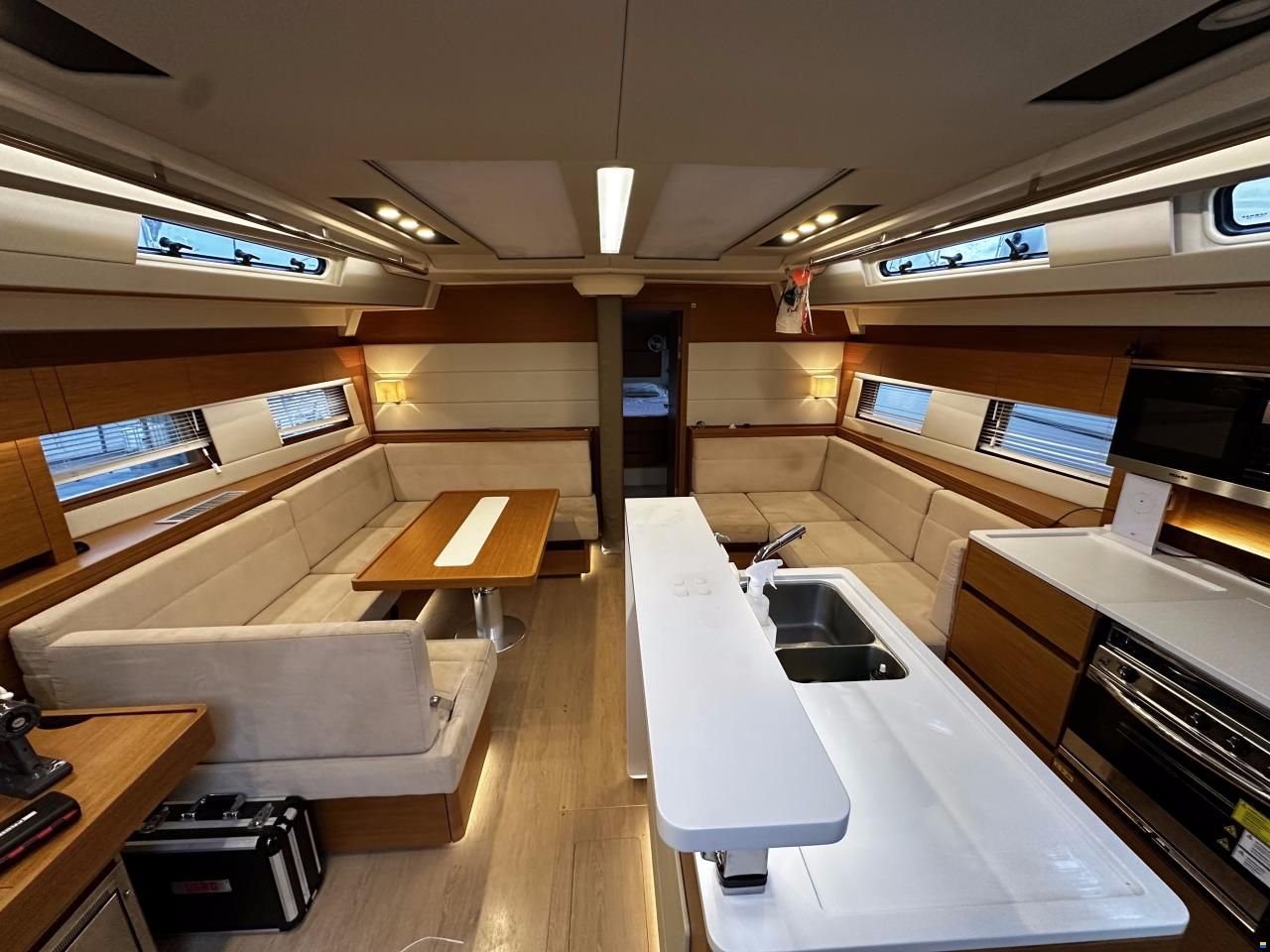 Hanse 588