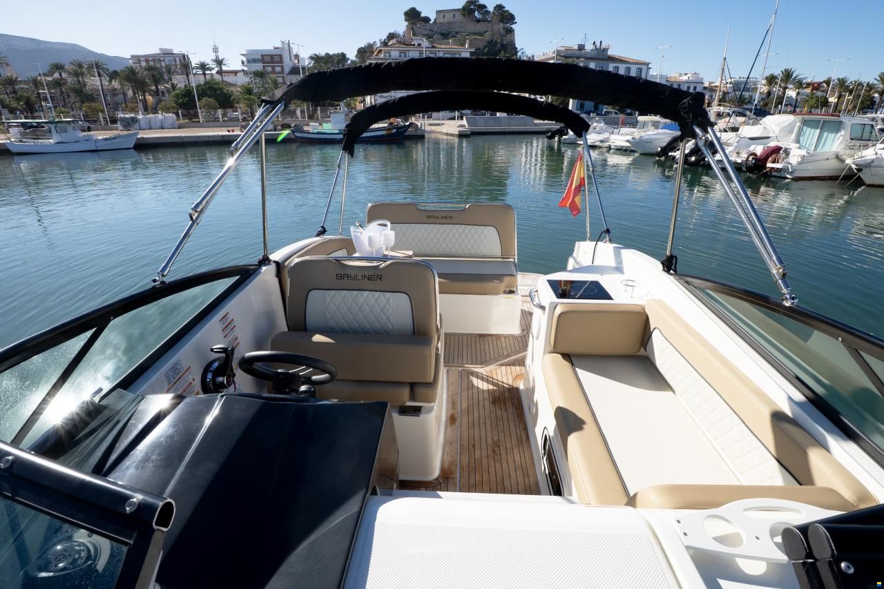 Bayliner Ciera 8