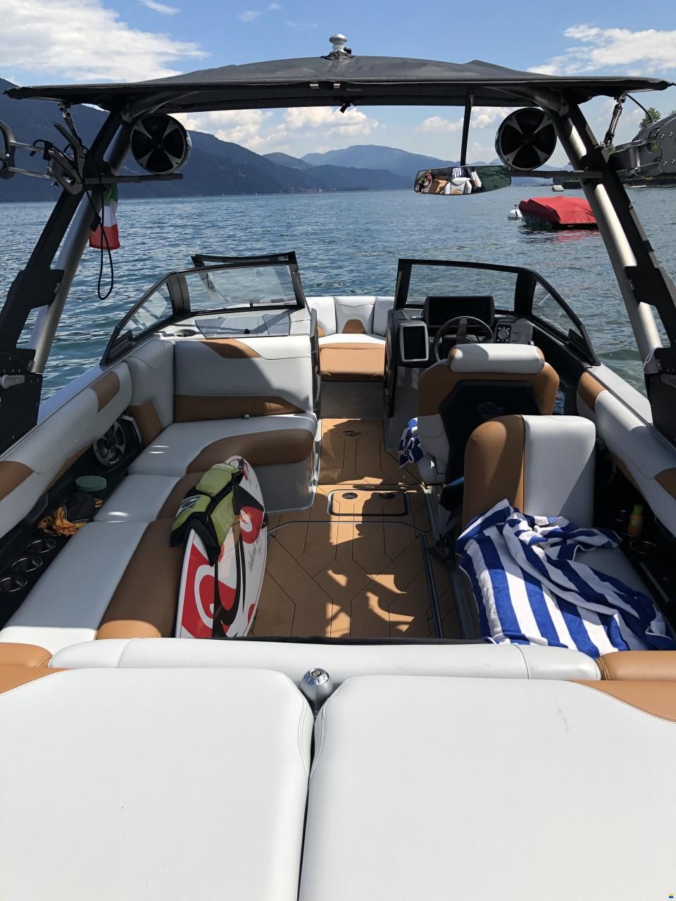Malibu 23 LSV