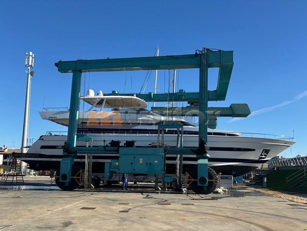 Cantieri di Pisa Akhir 25 S