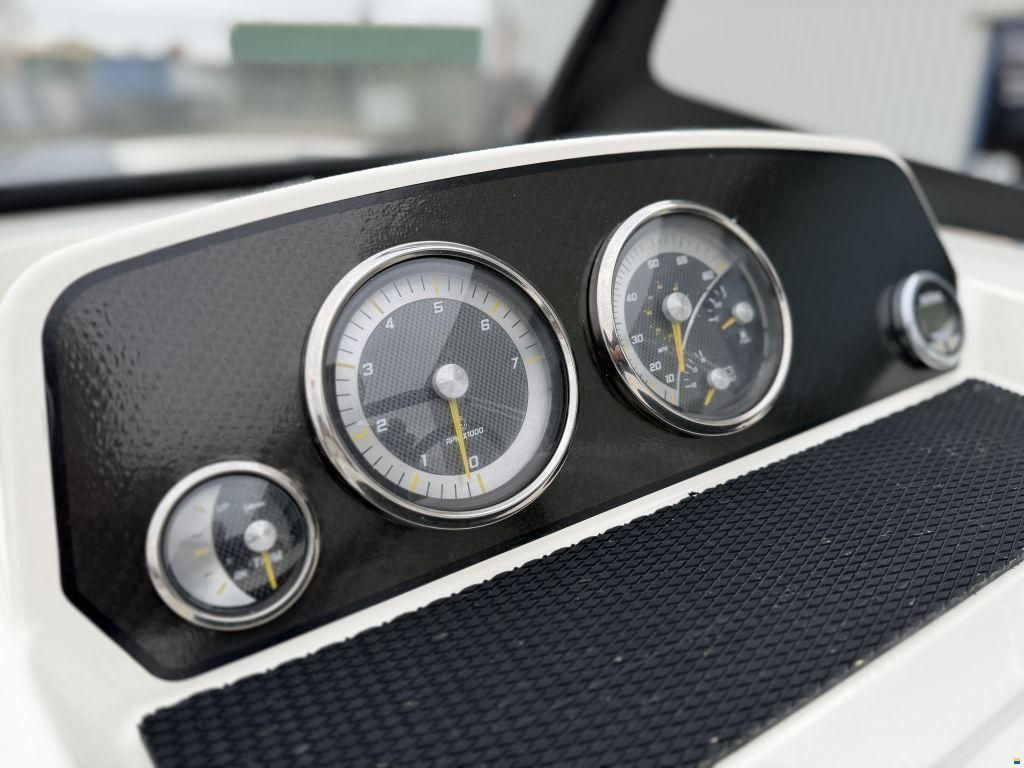 Bayliner Element M17