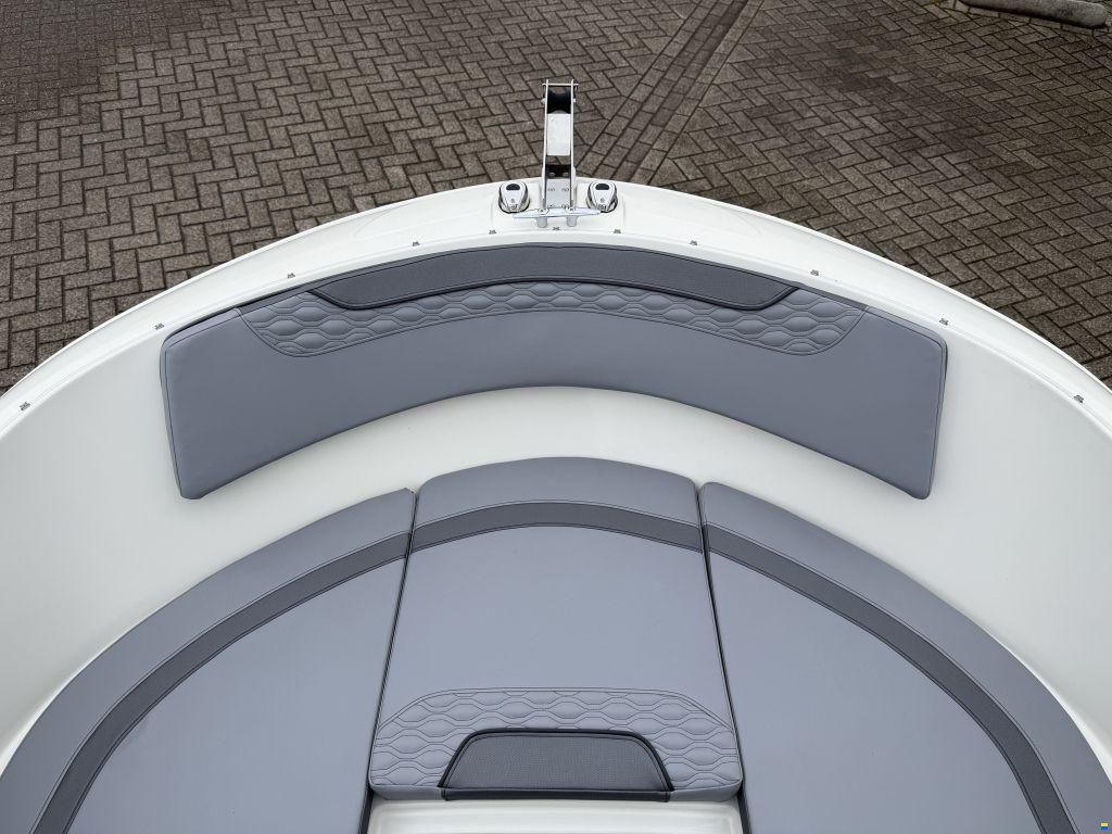 Bayliner Element M17