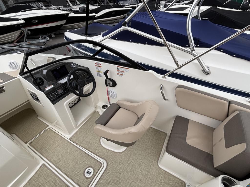 Bayliner VR 4