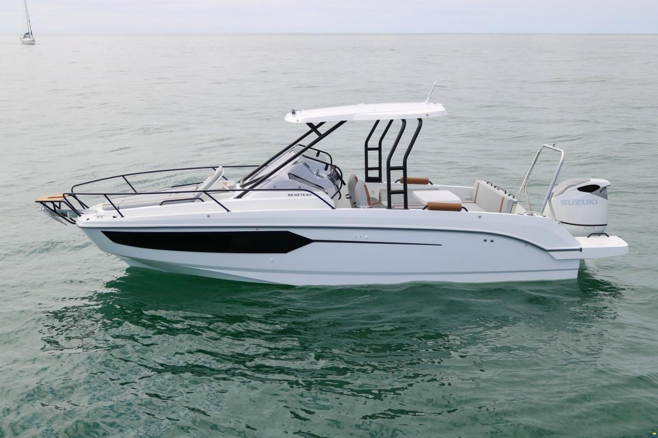 Beneteau Flyer 8 Sundeck V2