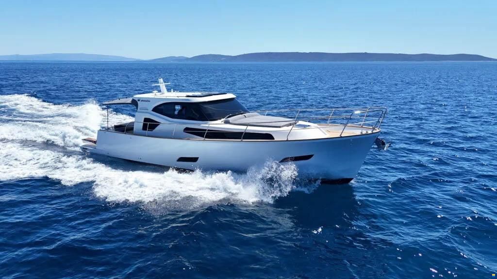 Monachus MY 47 Retro Cruiser