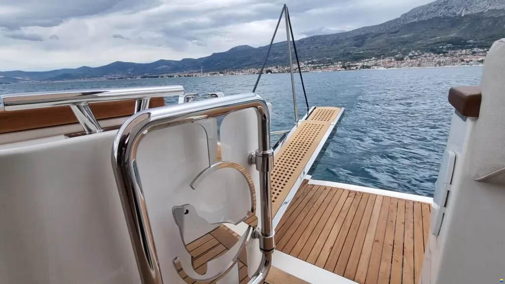 Monachus MY 47 Retro Cruiser