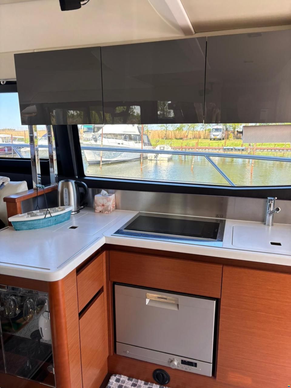 Prestige 450 Fly