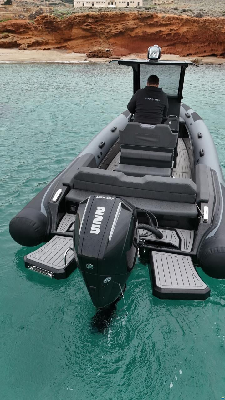 Hydrohulls HH7