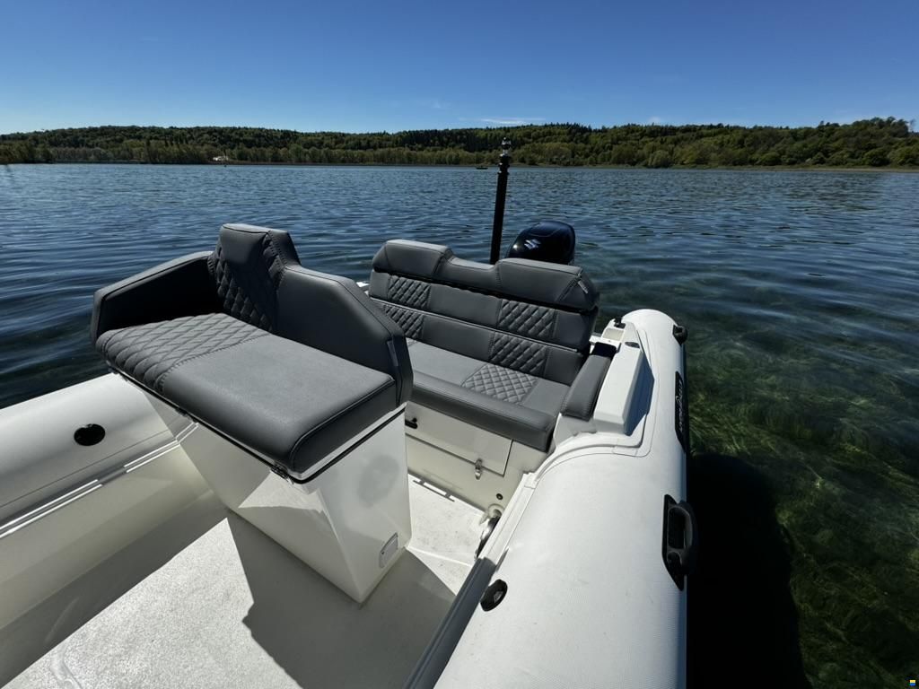Hydrohulls HH6