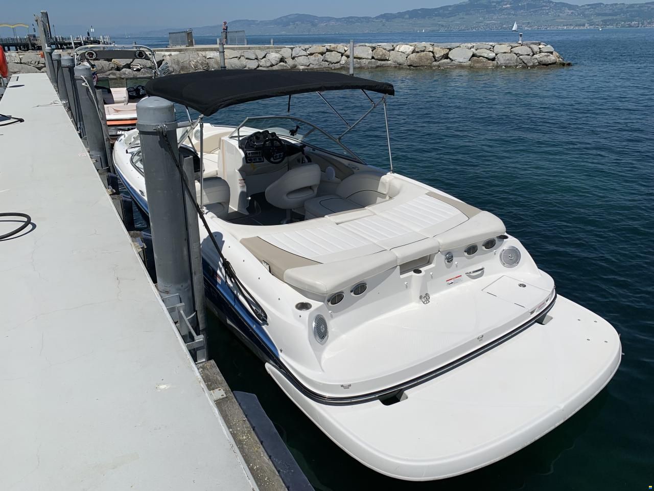 Bayliner 235