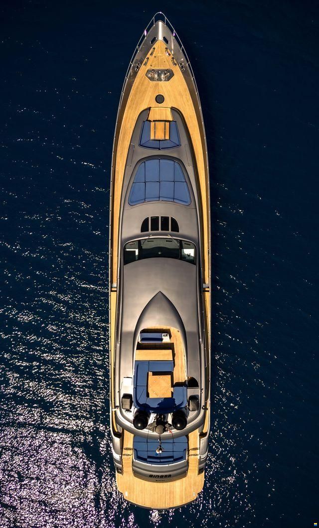 Pershing 115