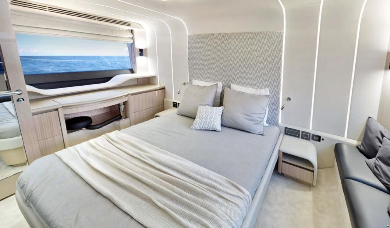 Galeon 680 FLY