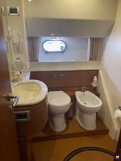 Ferretti 681