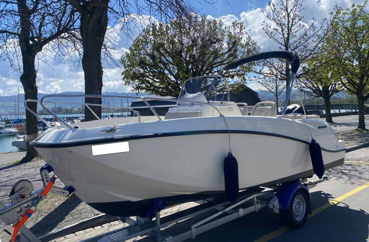 Quicksilver activ 555 open