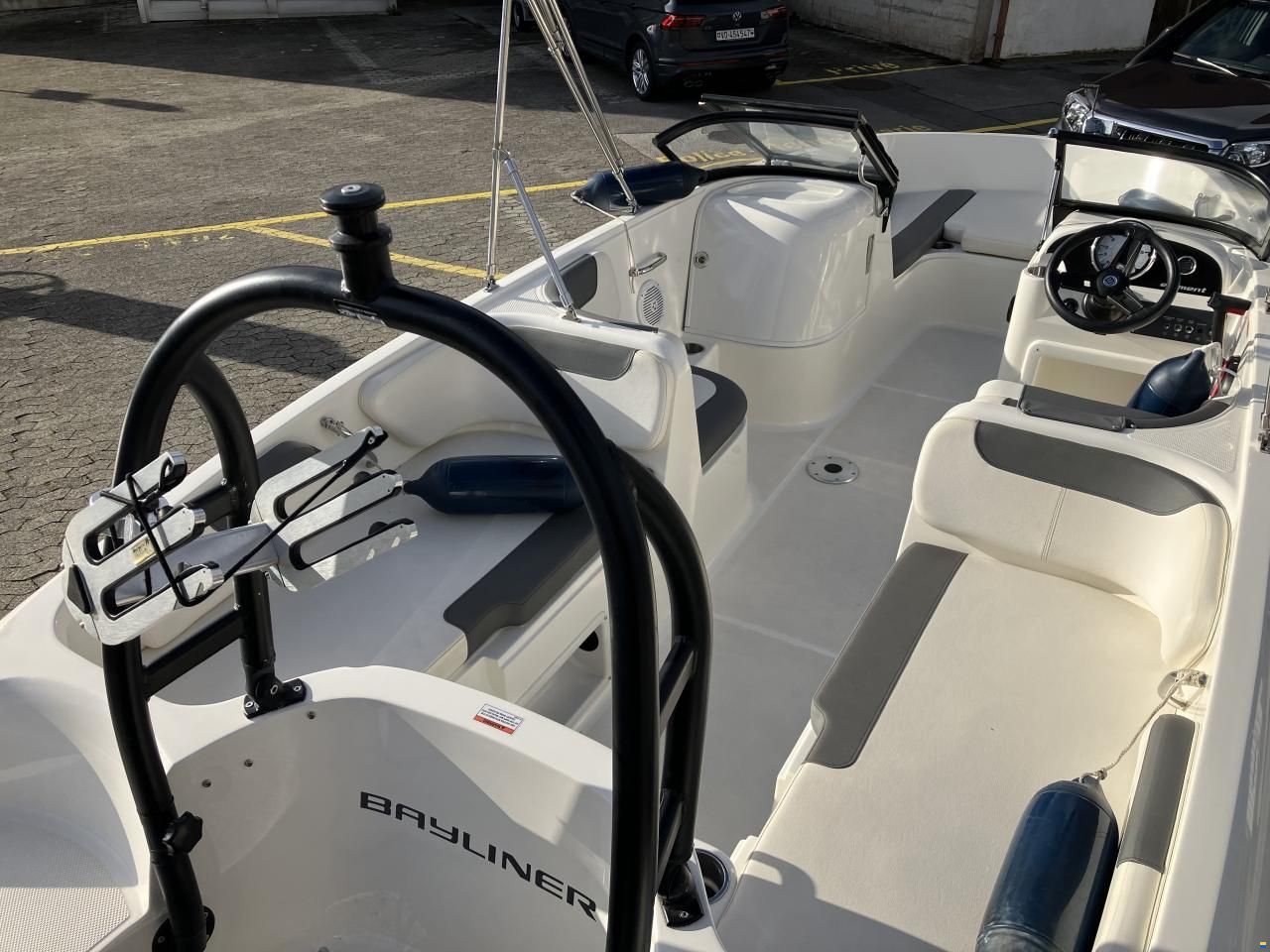 Bayliner E18 BLEU