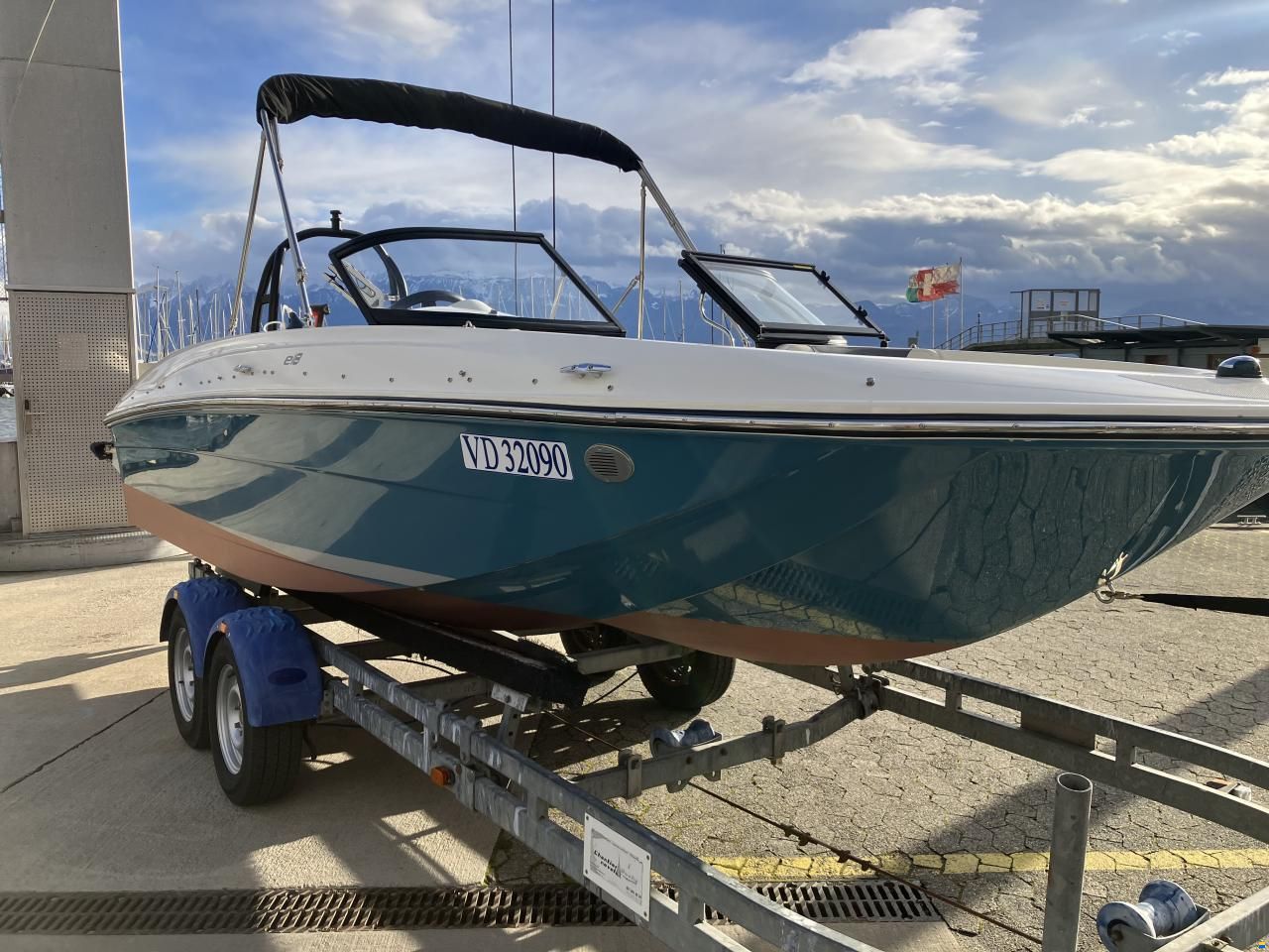 Bayliner E18 BLEU