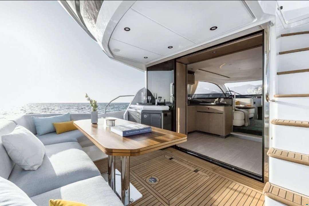 Azimut 53