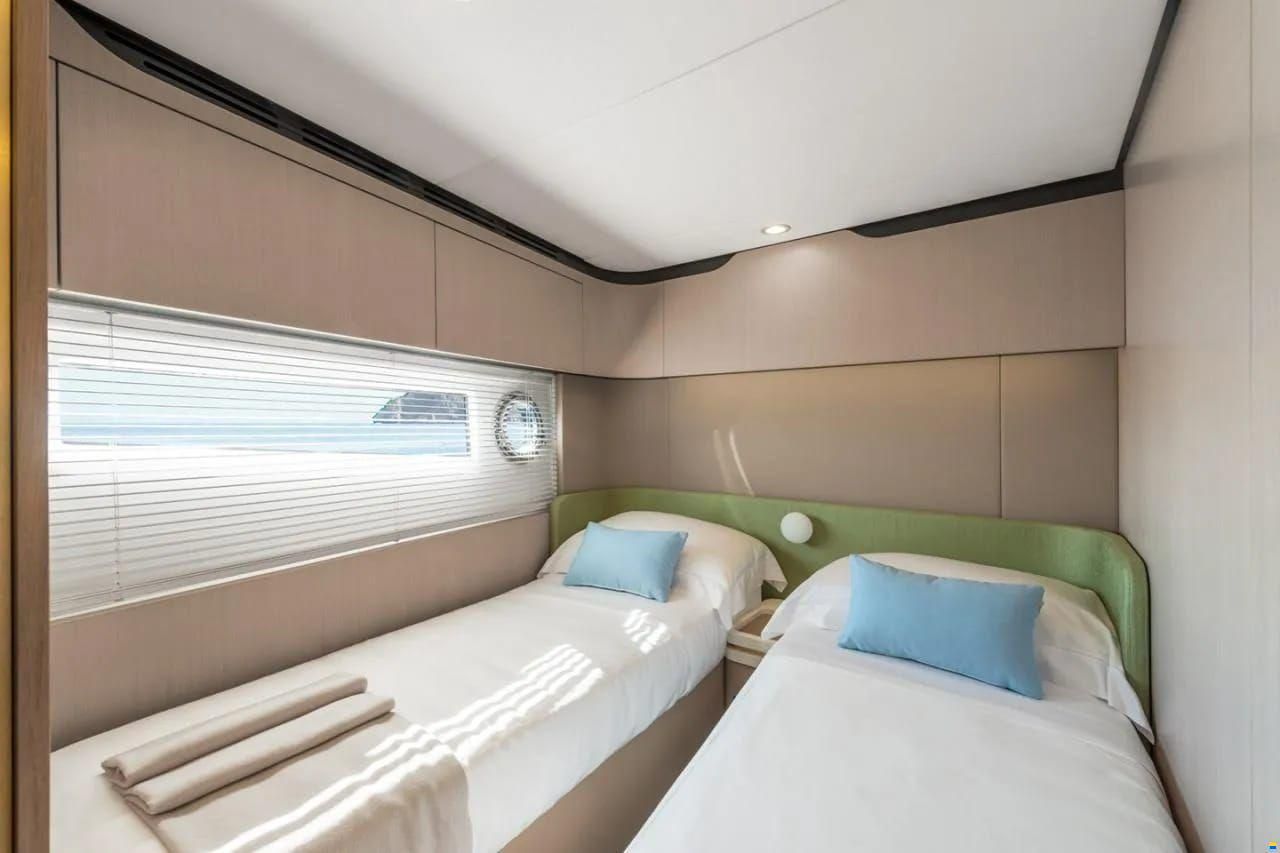 Azimut 60